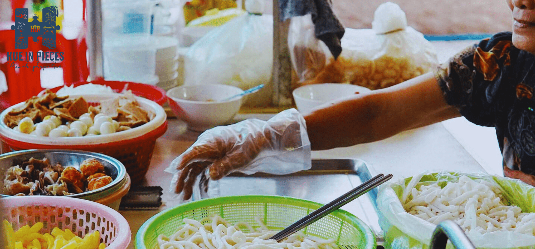 Bánh Canh Hàn Thuyên – Hương vị đêm Huế hơn 20 năm níu chân du khách
